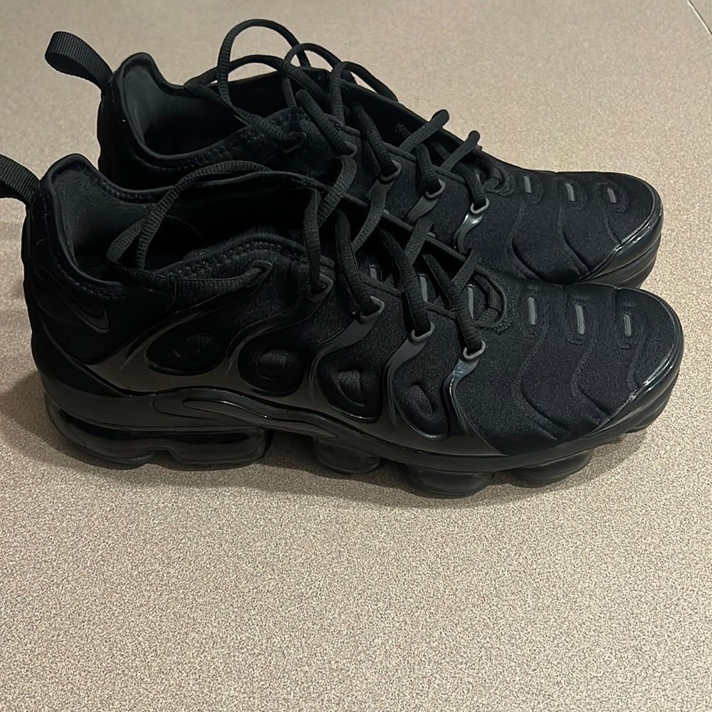 Nike Air Vapor Max Plus Shoes